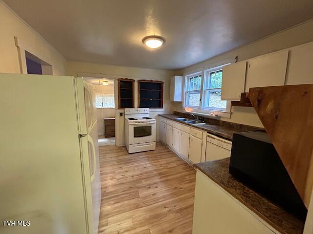 Photo #12: 3135 3rd Avenue