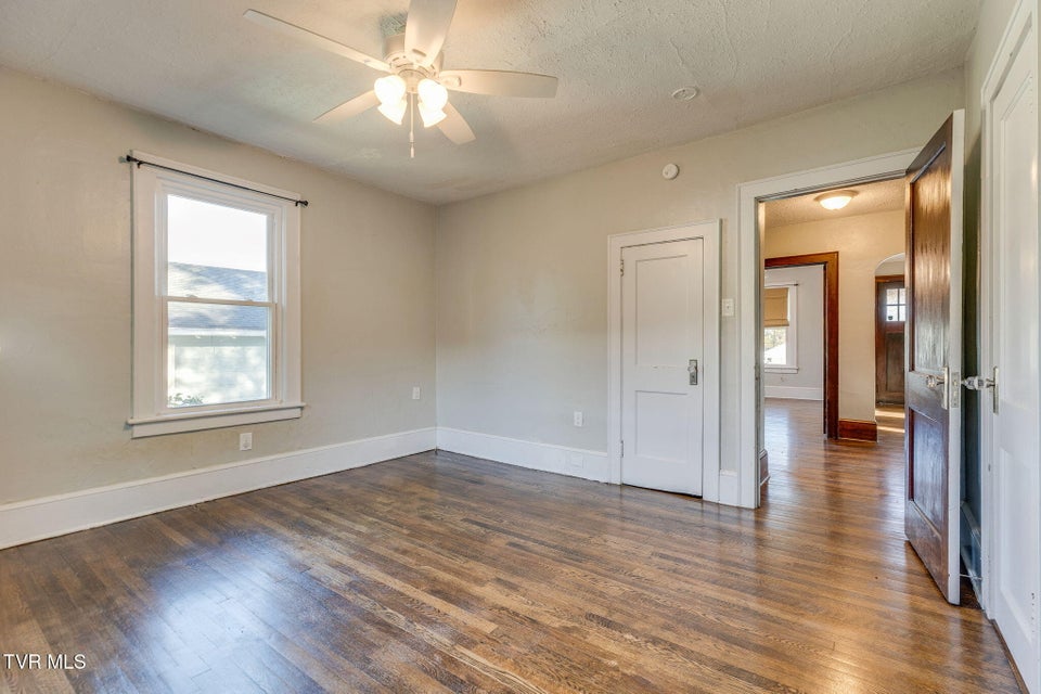 Photo #15: 1614 Broad Street