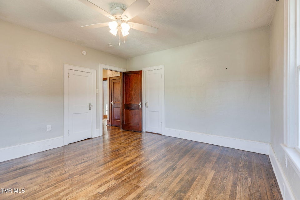 Photo #16: 1614 Broad Street