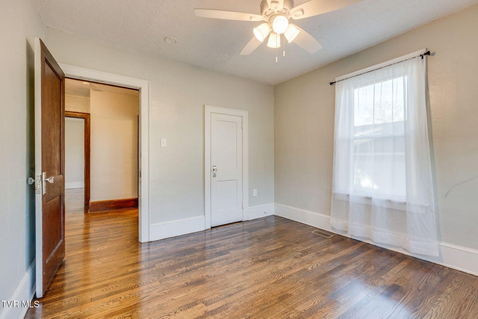 Photo #19: 1614 Broad Street