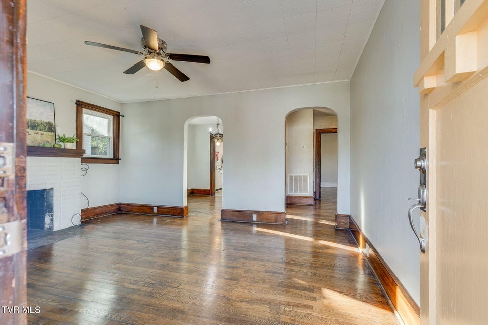 Photo #6: 1614 Broad Street