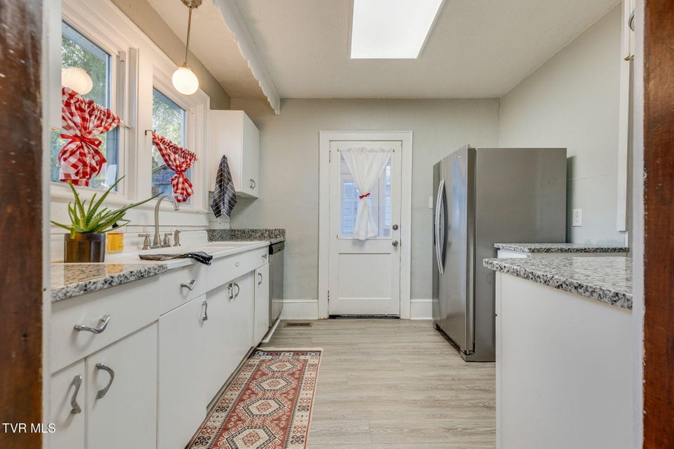 Photo #11: 1614 Broad Street