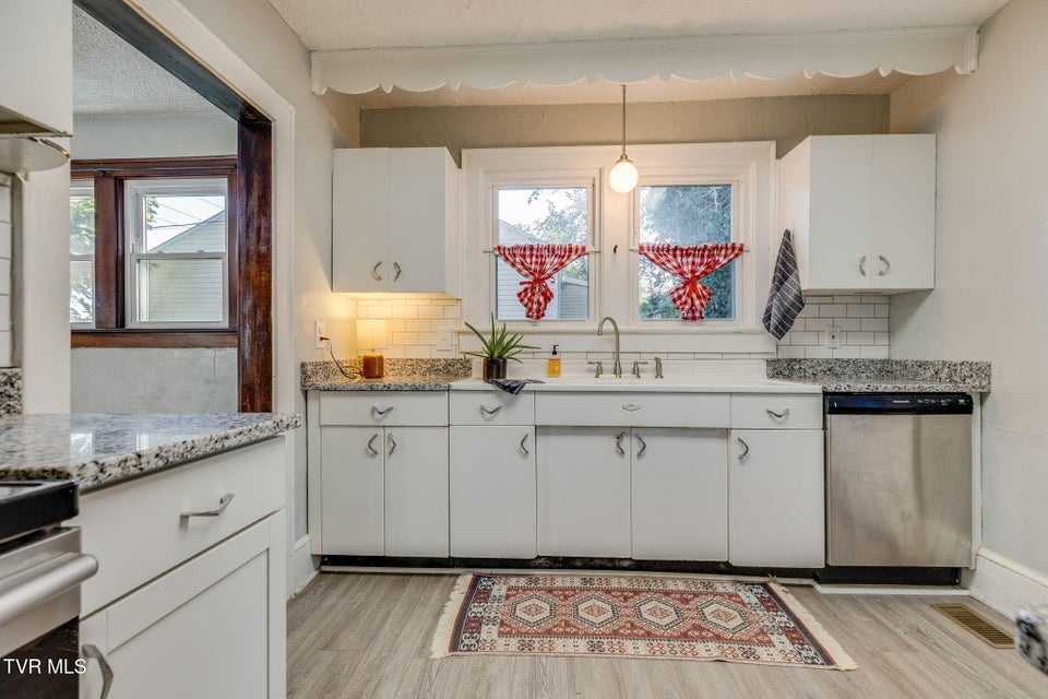 Photo #13: 1614 Broad Street