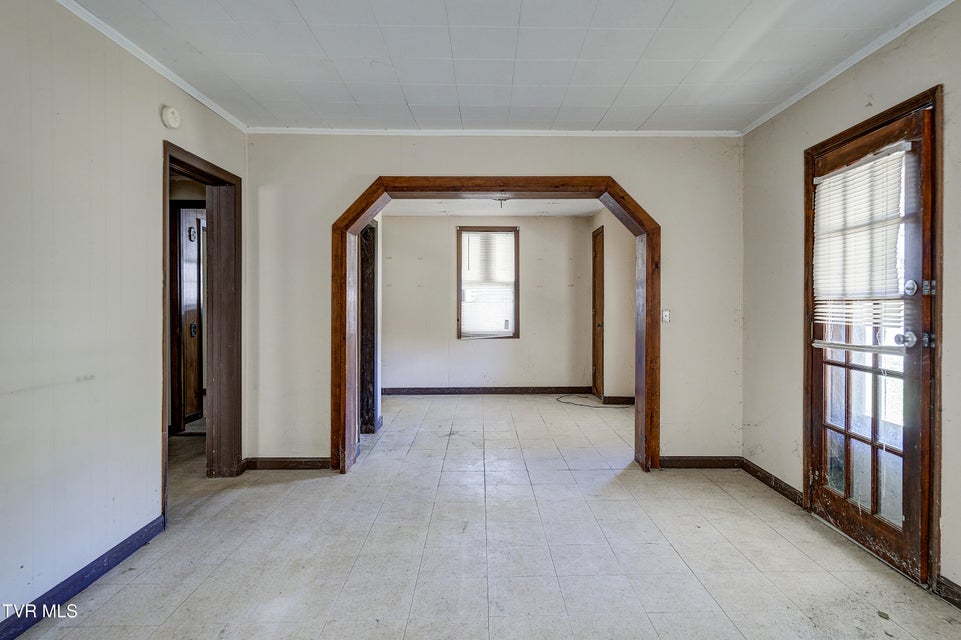 Photo #5: 147 & 149 Lynn Road