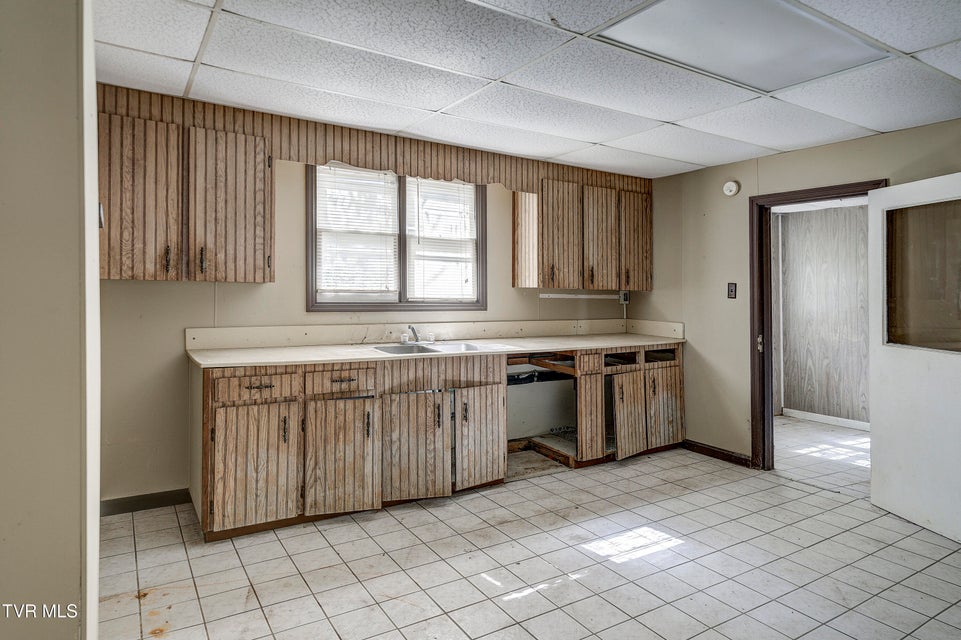 Photo #8: 147 & 149 Lynn Road