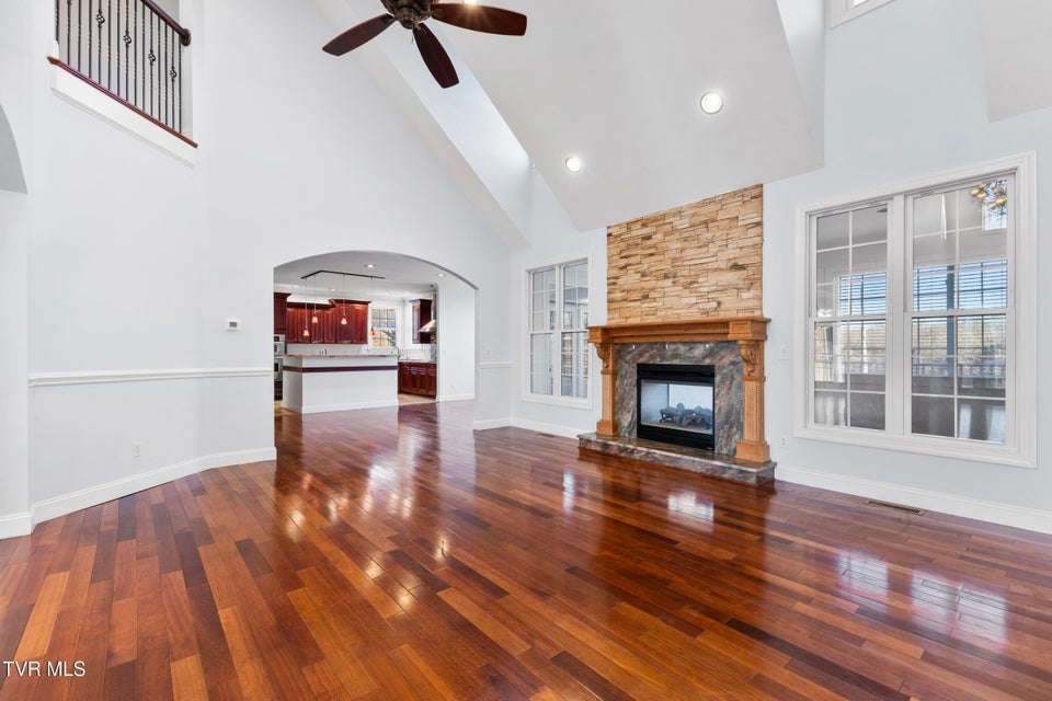 Photo #10: 5220 Aspen Avenue