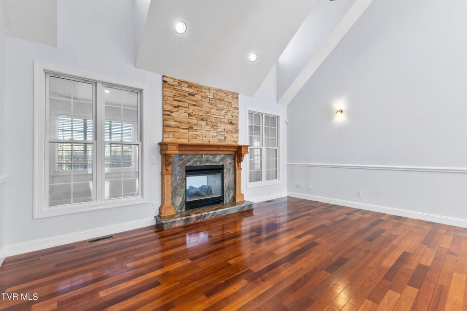 Photo #13: 5220 Aspen Avenue