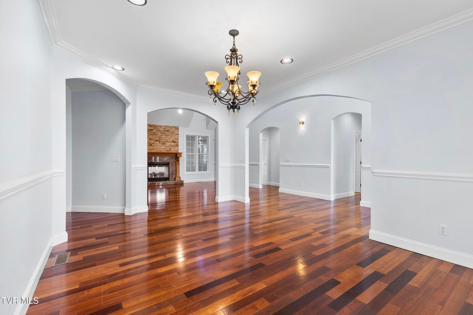 Photo #14: 5220 Aspen Avenue