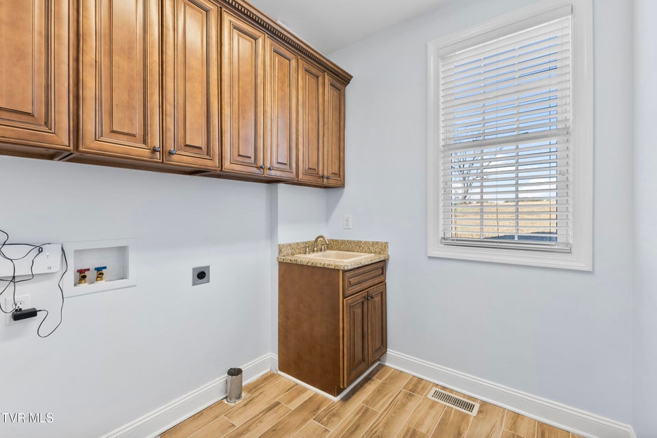 Photo #19: 5220 Aspen Avenue
