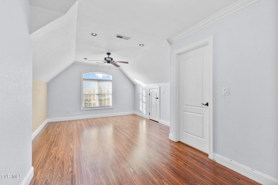 Photo #32: 5220 Aspen Avenue
