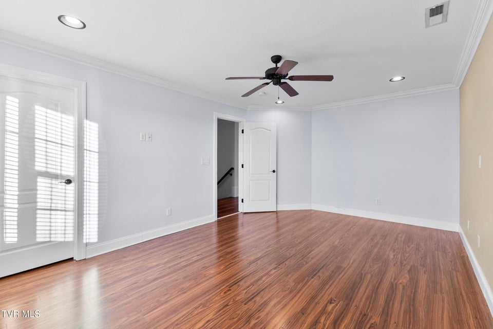 Photo #36: 5220 Aspen Avenue