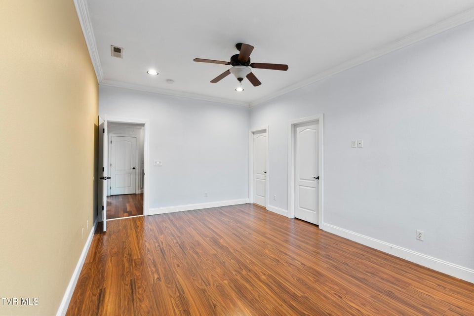 Photo #39: 5220 Aspen Avenue