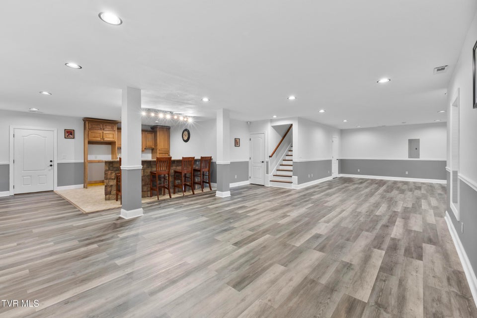 Photo #44: 5220 Aspen Avenue