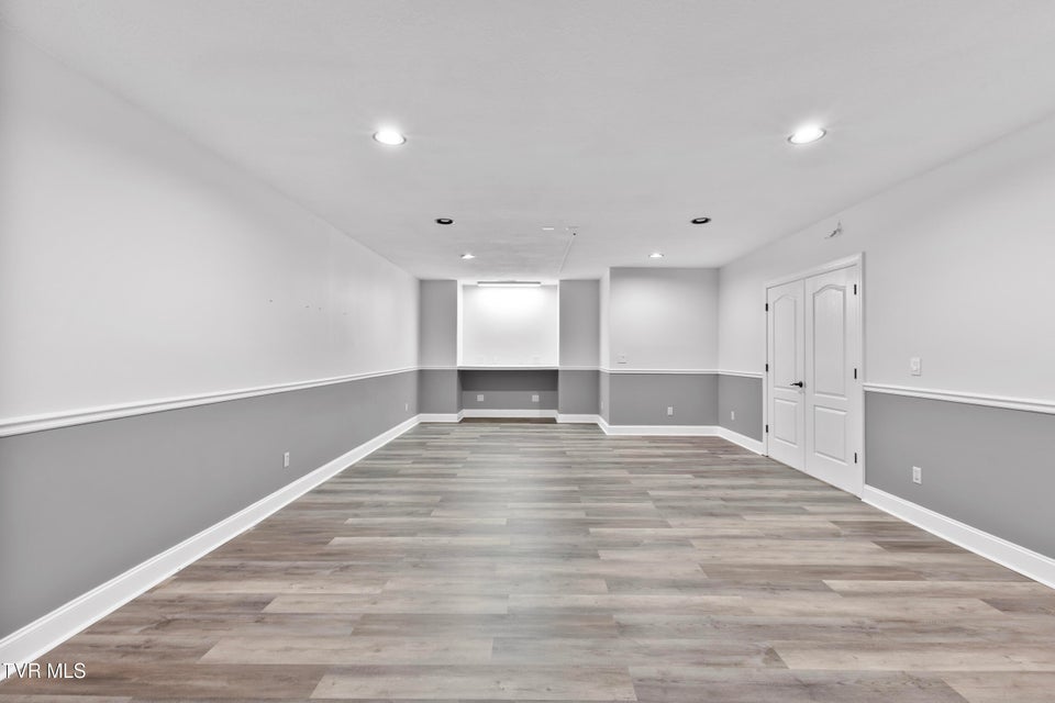 Photo #47: 5220 Aspen Avenue