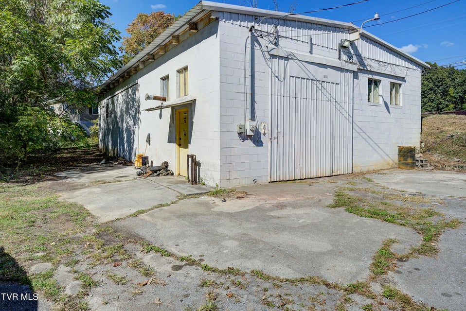 Photo #20: 147 & 149 Lynn Road