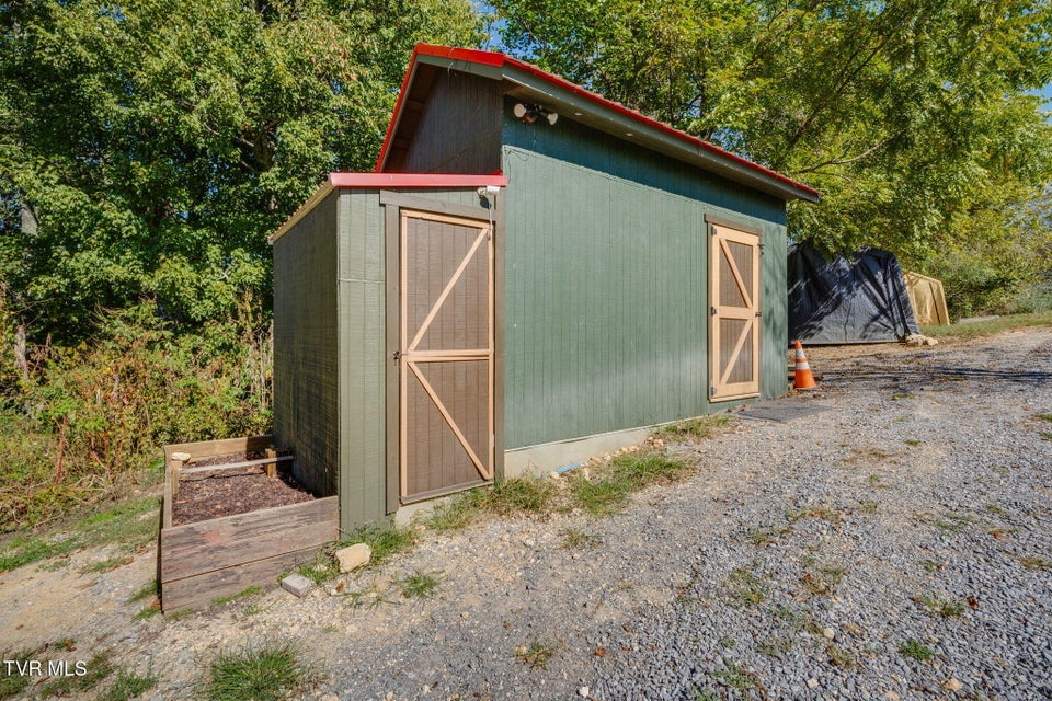 Photo #23: 208 Collins Road