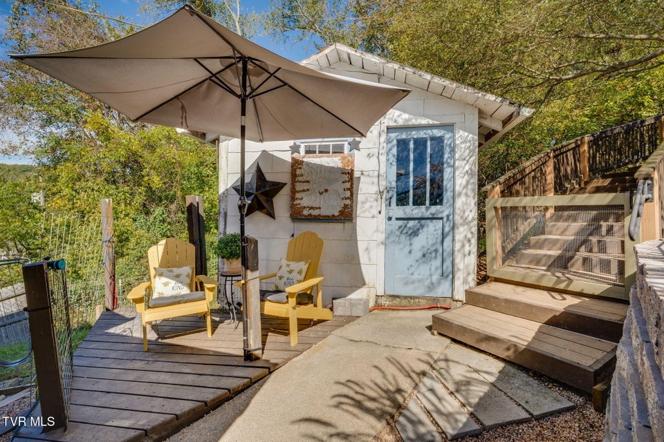 Photo #25: 208 Collins Road