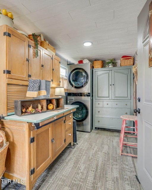 Photo #19: 208 Collins Road