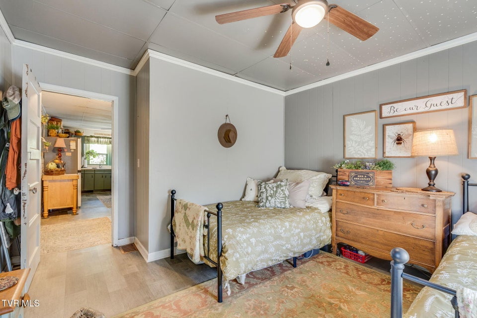 Photo #16: 208 Collins Road