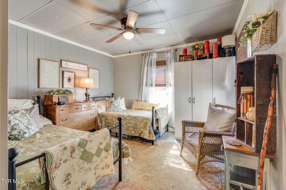 Photo #17: 208 Collins Road