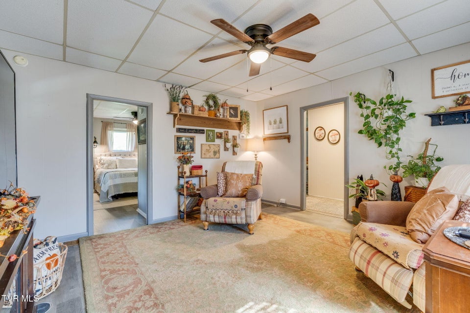 Photo #13: 208 Collins Road