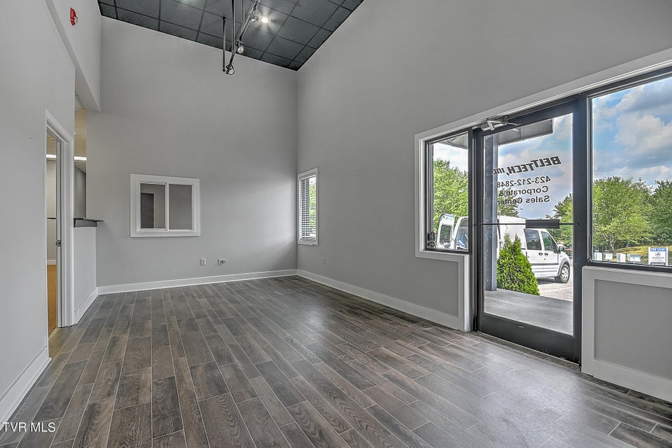 Photo #6: 10376 Wallace Alley Street