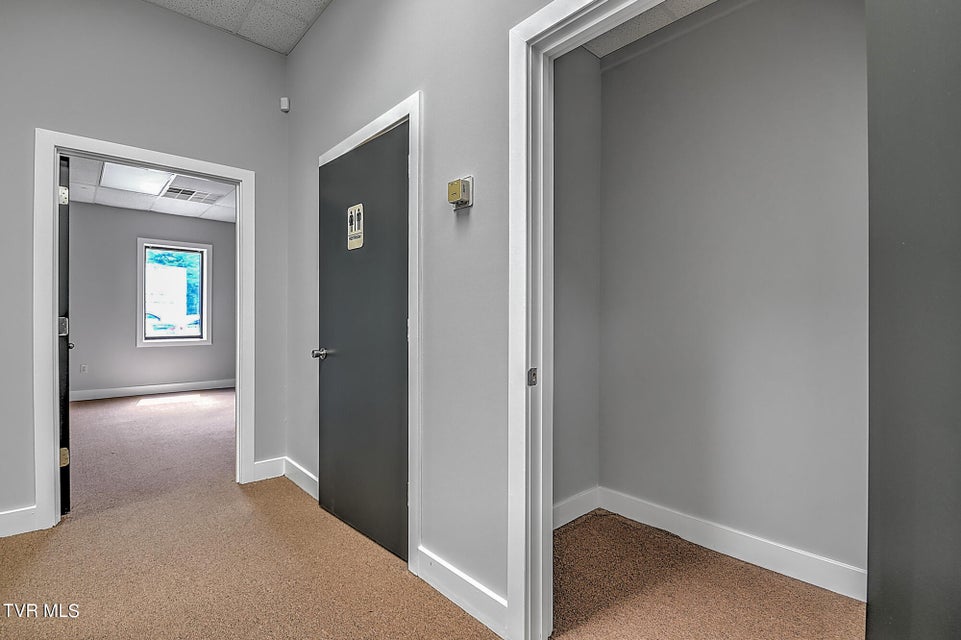 Photo #17: 10376 Wallace Alley Street