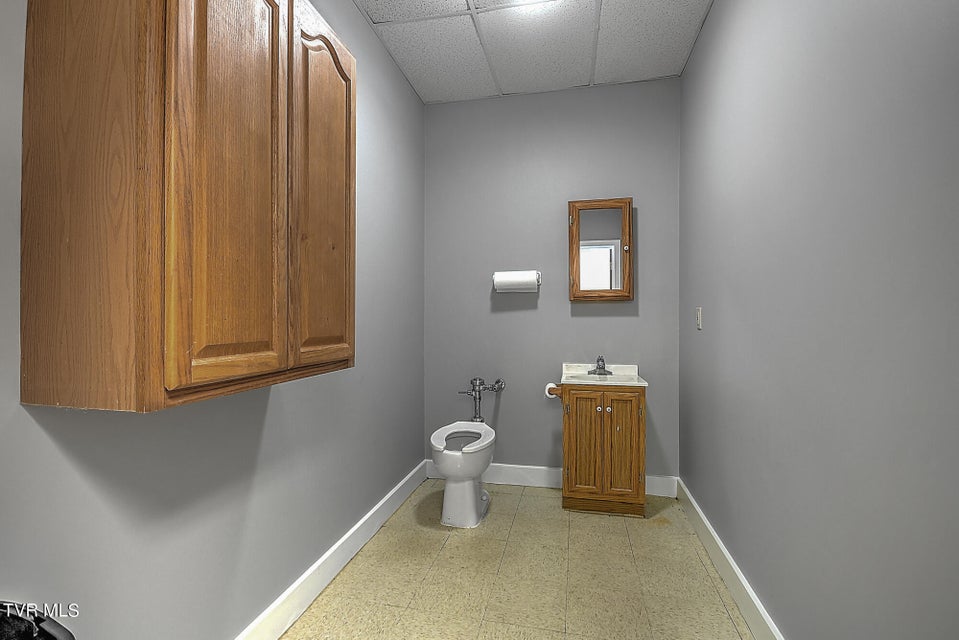 Photo #19: 10376 Wallace Alley Street