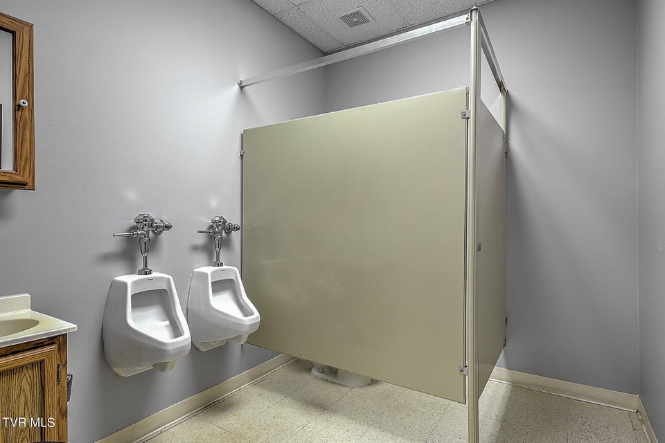 Photo #20: 10376 Wallace Alley Street