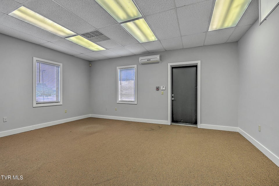 Photo #21: 10376 Wallace Alley Street