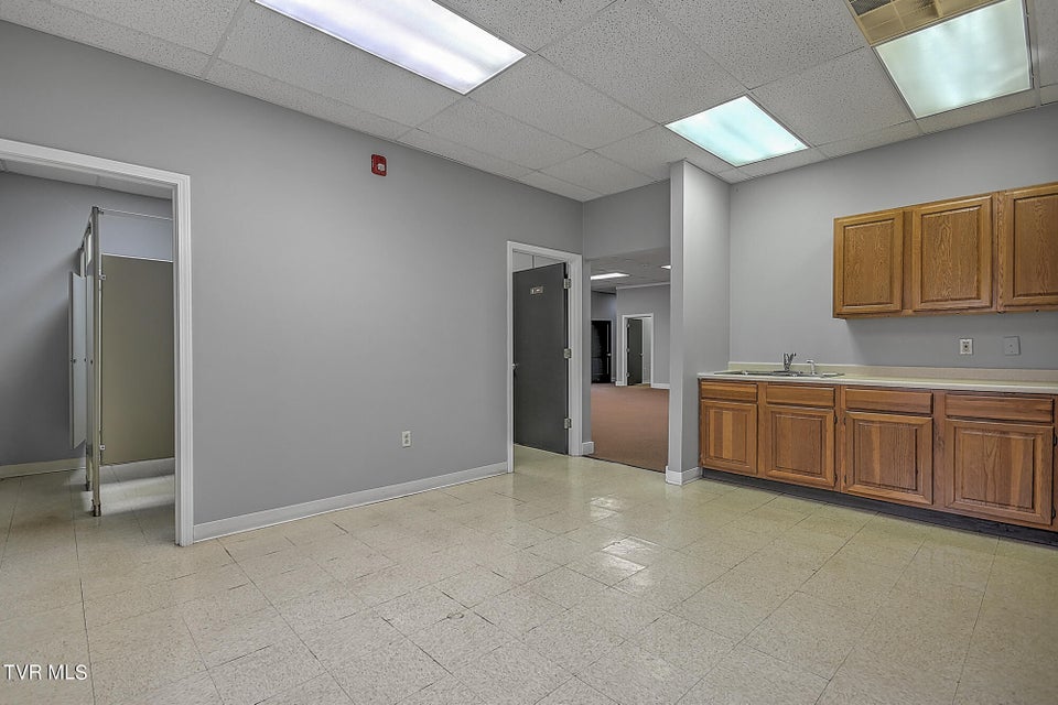 Photo #30: 10376 Wallace Alley Street