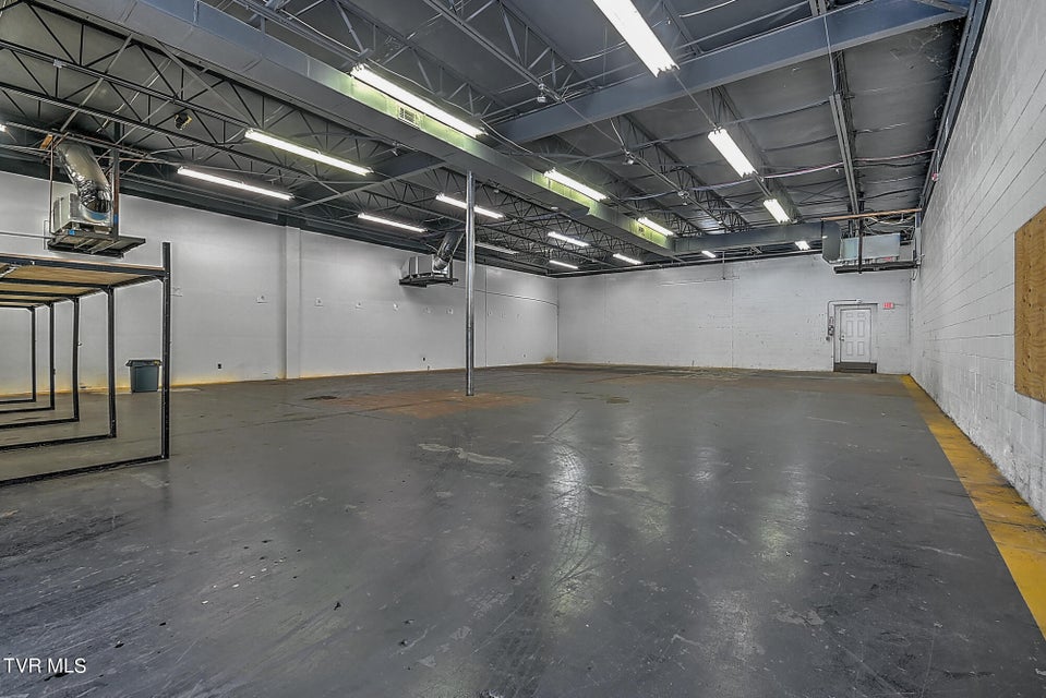 Photo #34: 10376 Wallace Alley Street