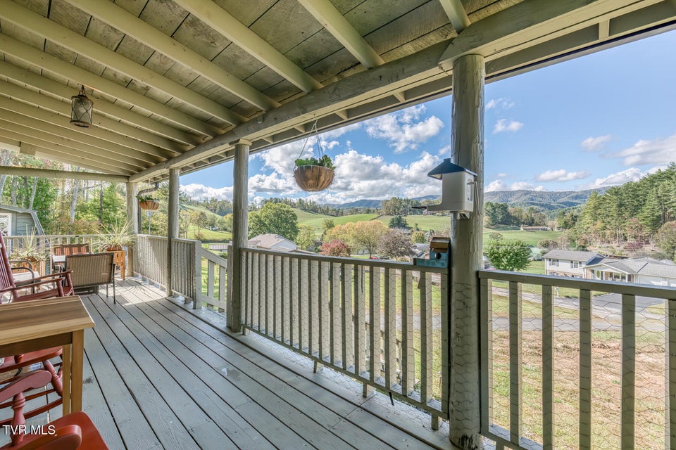 Photo #8: 214 Oak Hills Lane