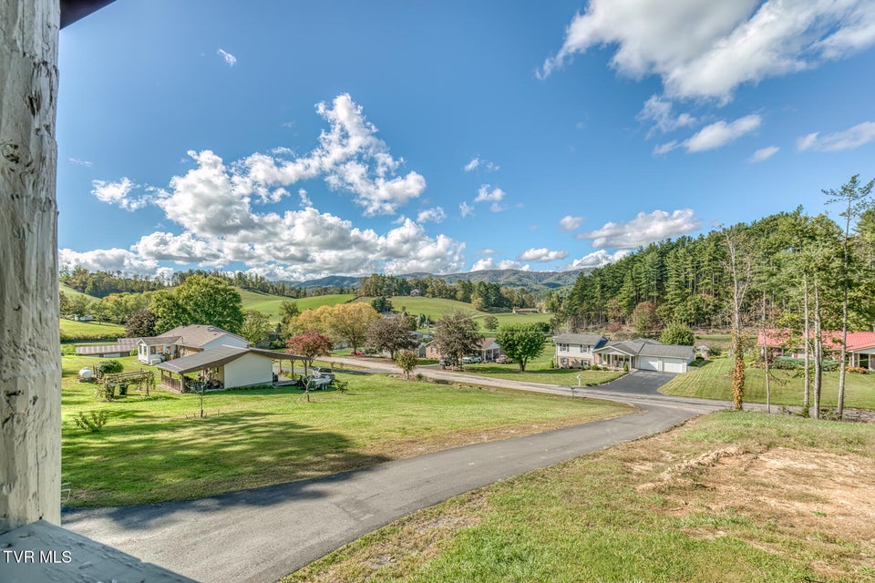 Photo #10: 214 Oak Hills Lane