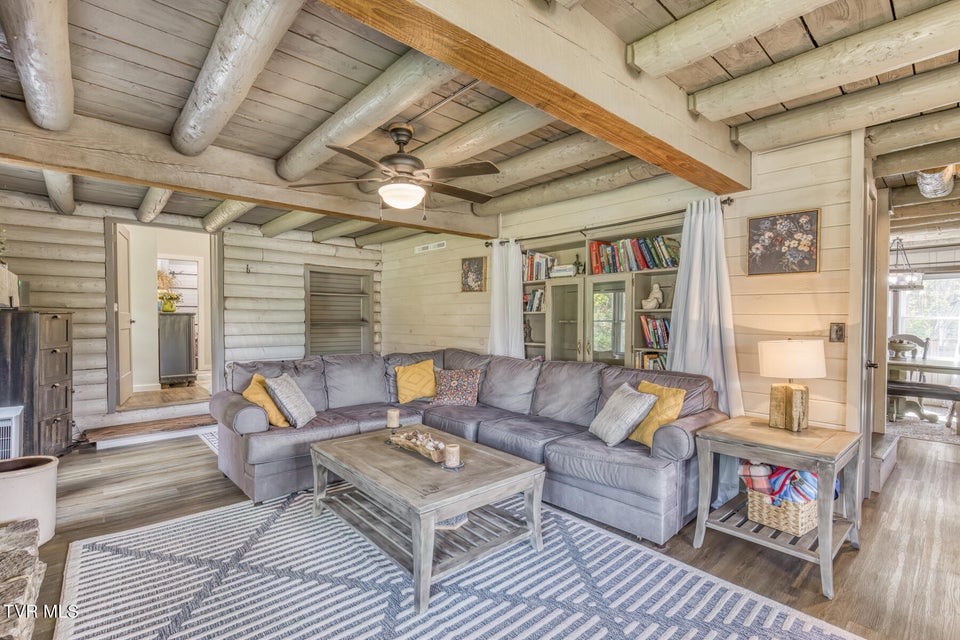 Photo #22: 214 Oak Hills Lane