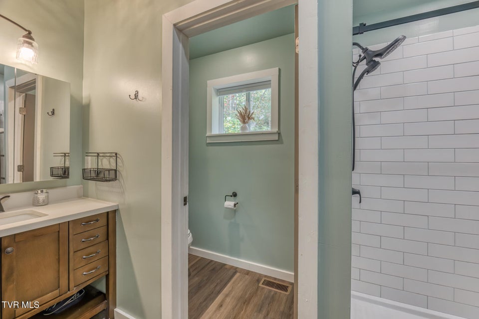 Photo #30: 214 Oak Hills Lane