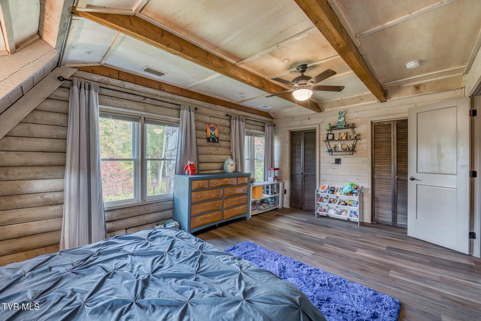 Photo #40: 214 Oak Hills Lane