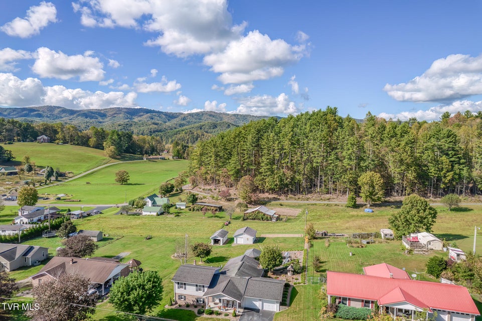 Photo #51: 214 Oak Hills Lane