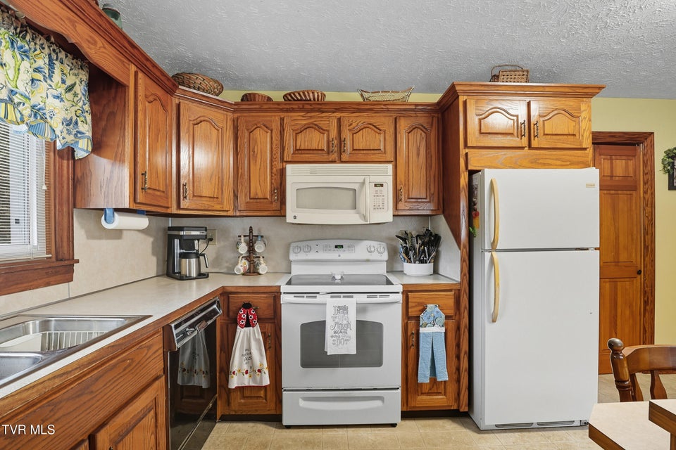 Photo #12: 4299 Fairview Road