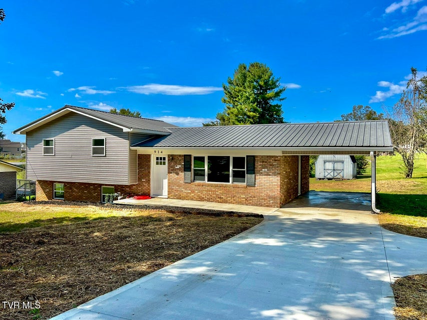 Photo #3: 914 Flax Lane