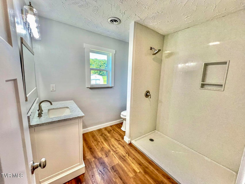 Photo #14: 914 Flax Lane