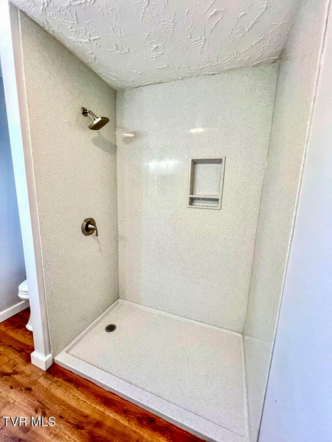 Photo #15: 914 Flax Lane