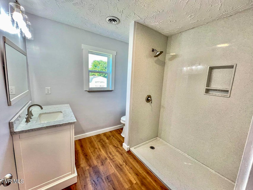 Photo #16: 914 Flax Lane