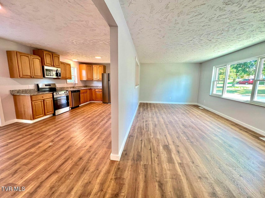 Photo #17: 914 Flax Lane