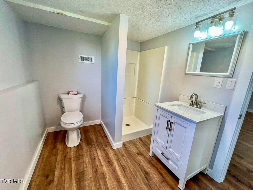 Photo #22: 914 Flax Lane