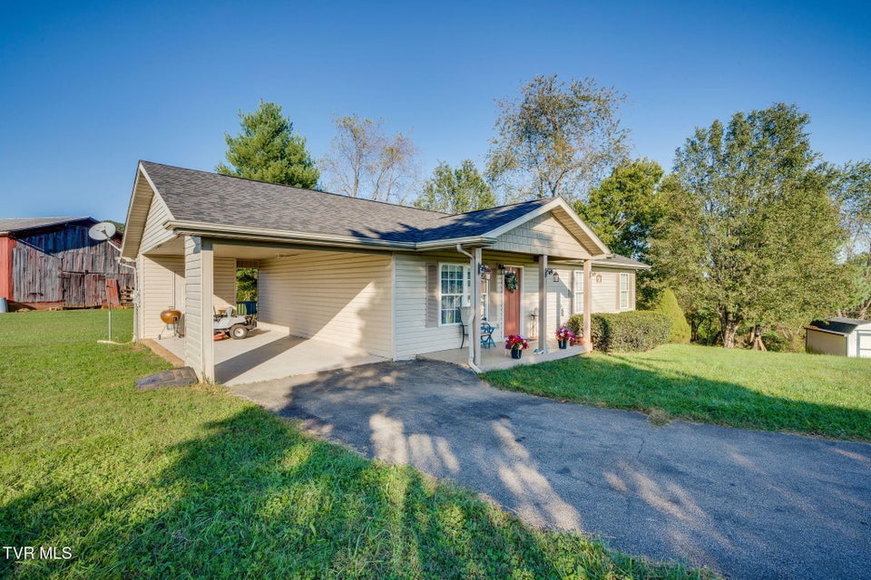 Photo #2: 140 Sunrise Meadows Ct. 