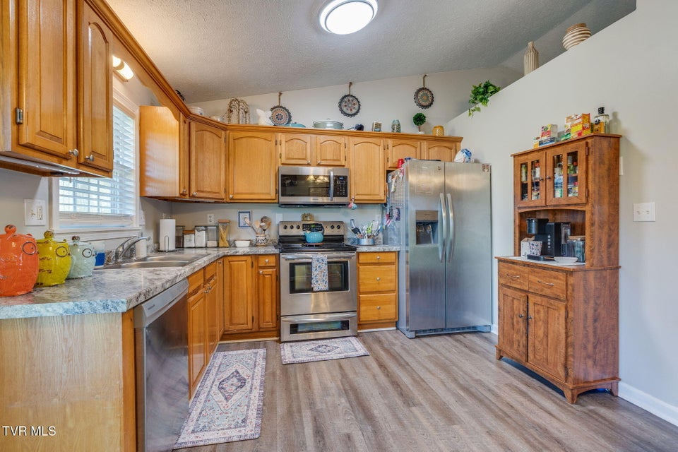 Photo #9: 140 Sunrise Meadows Ct. 