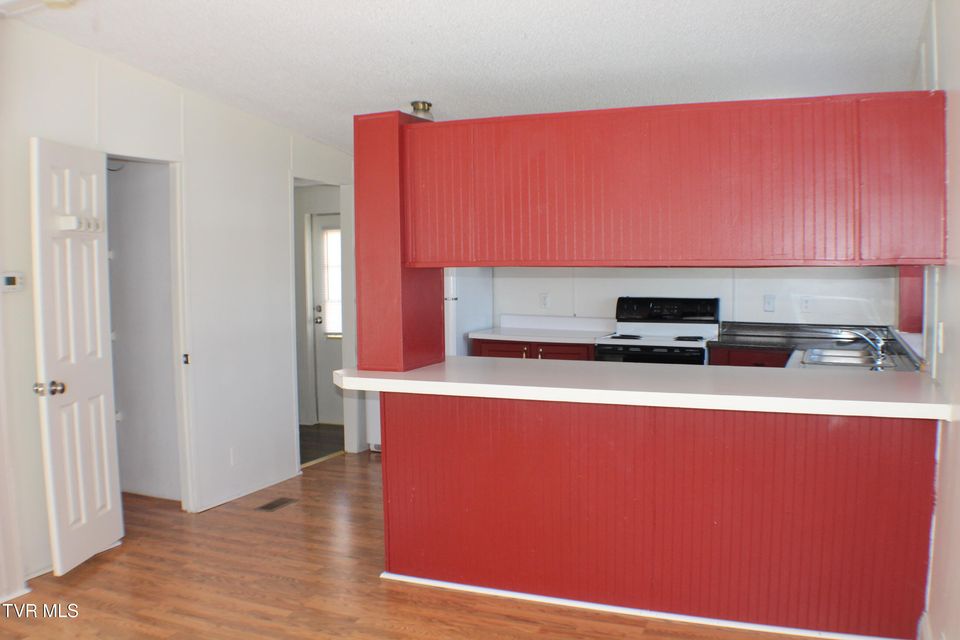 Photo #43: 2133 Stadium Drive