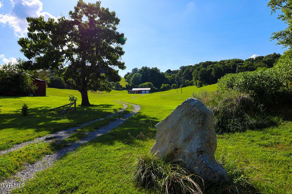 Photo #12: 269 Oklahoma Road