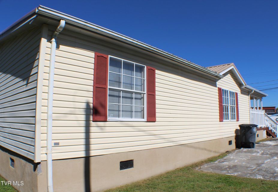 Photo #10: 2133 Stadium Drive